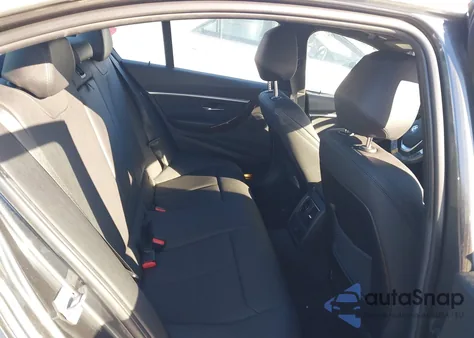 2017 BMW 330I xDrive z USA, uszkodzony, nr VIN WBA8D9C37HA011341